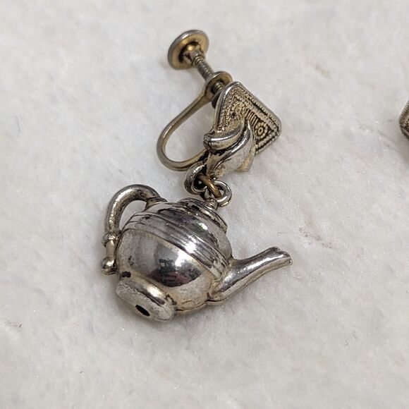 Vintage 50's Silvertone Teapot Screw Back Earrings - Picture 9 of 9